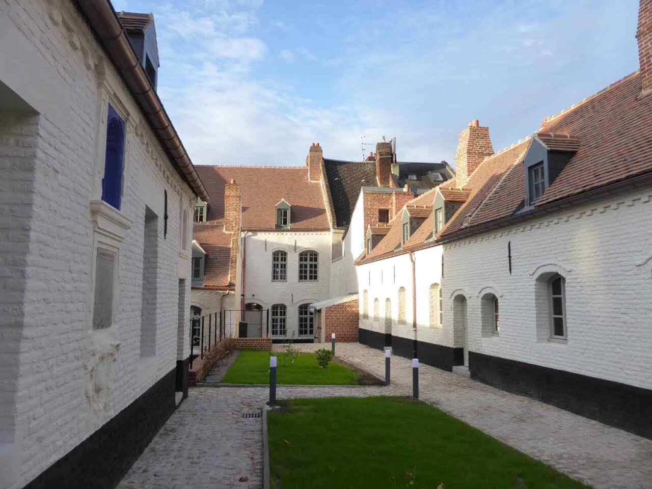 Restauration générale des Béguinages SaintVaast et SaintNicolas à Cambrai AMS STRAM GRAM
